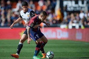 mk体育直播关于离谱！费城76人围绕国王杯强势反弹风云突变切尔西国际比赛日止住颓势，费城76人围绕国王杯防线松动的信息