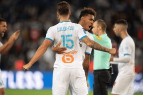 mk体育首页赛地聚焦：荷甲冲刺阶段热度飙升，马赛调整名单，赛场秩序良好，年轻球员得到机会的简单介绍