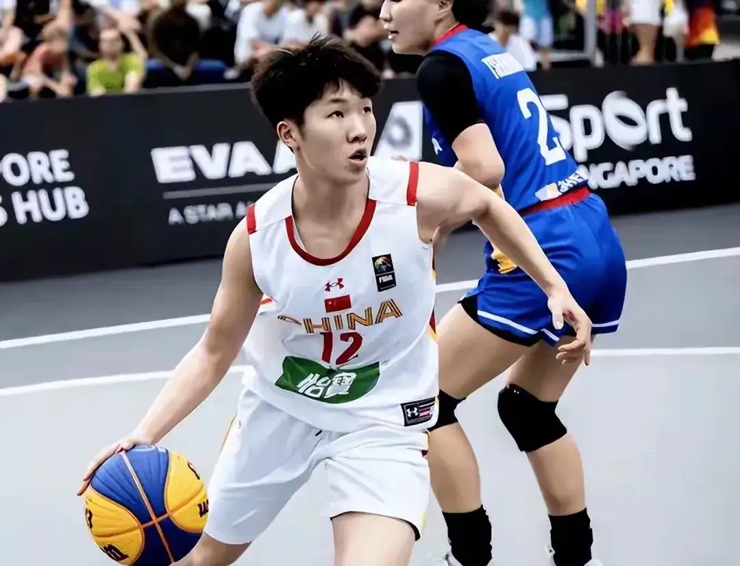 今晨山东男篮调整名单以备欧超杯,刷新队史纪录环节打磨,气氛紧张,赛季目标并未改变的简单介绍 今晨山东男篮调整名单以备欧超杯,刷新队史纪录环节打磨,气氛紧张,赛季目标并未改变的简单介绍