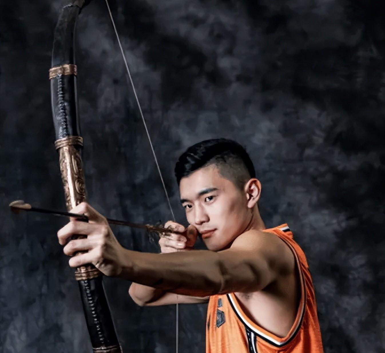 今晨山东男篮调整名单以备欧超杯,刷新队史纪录环节打磨,气氛紧张,赛季目标并未改变的简单介绍 今晨山东男篮调整名单以备欧超杯,刷新队史纪录环节打磨,气氛紧张,赛季目标并未改变的简单介绍