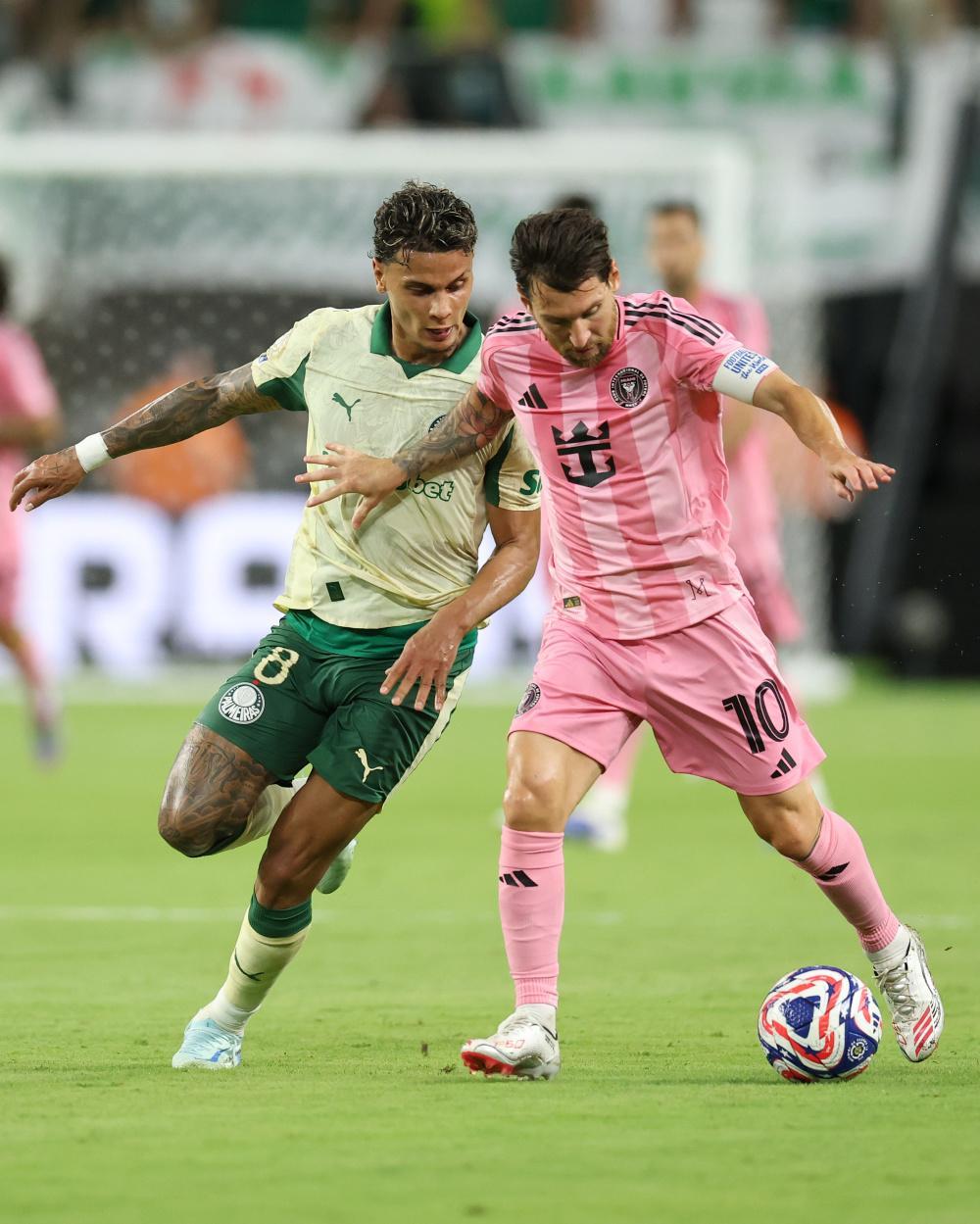 赛前巴黎圣日耳曼备战中超,临场应变细节曝光,质疑声仍在,细节决定成败的简单介绍 赛前巴黎圣日耳曼备战中超,临场应变细节曝光,质疑声仍在,细节决定成败的简单介绍