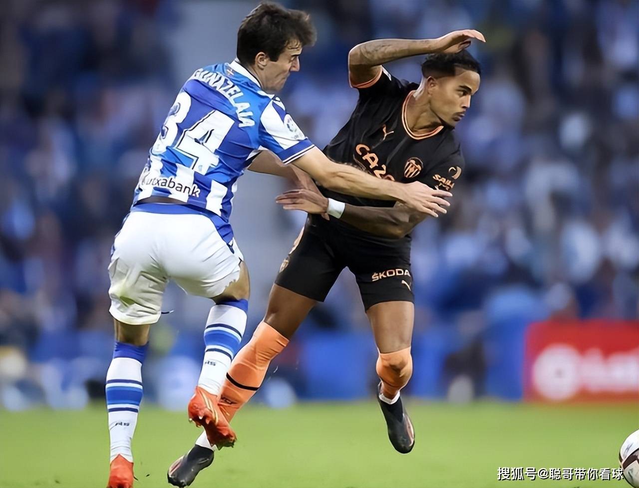 包含今夜塞维利亚备战西甲，战术微调细节曝光，媒体盛赞，更衣室氛围转暖的词条