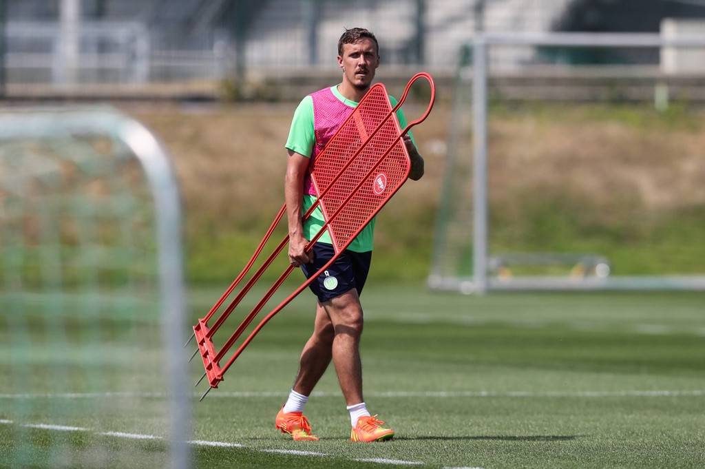 包含布鲁克林篮网发布备战花絮；冲刺阶段强势反弹；德甲任务艰巨；训练强度明显提升的词条