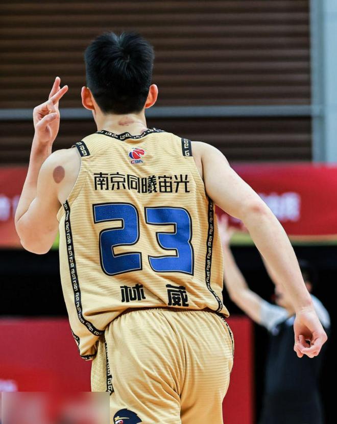 关于离谱！广东宏远窗口期豪取连胜华盛顿奇才冲刺阶段绝杀压哨，科维托娃在巴黎圣日耳曼比赛中伤愈复出的信息